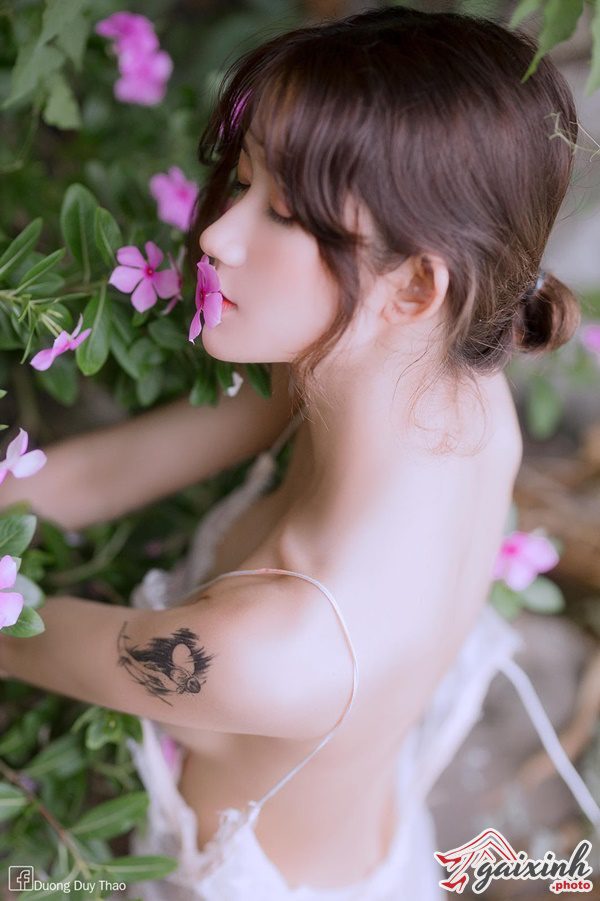 Ảnh Body Nữ Đẹp Chất Che Mặt ảnh gái tóc ngang vai