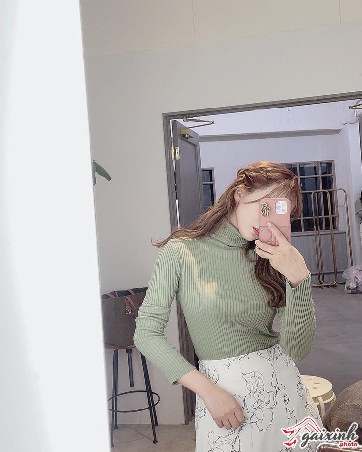 anh gai xinh chup truoc guong 11