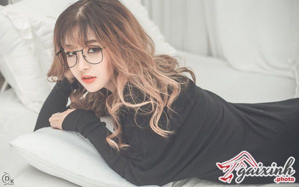 Ảnh Gái Xinh Đeo Mắt Kính ảnh gái xinh đeo mắt kính