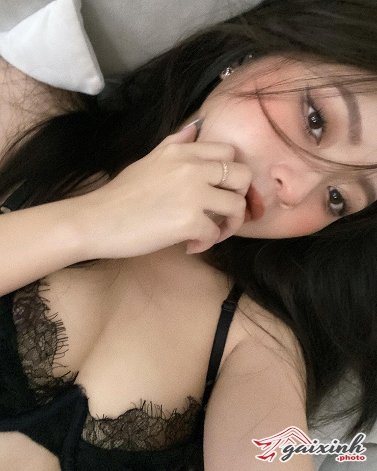 anh gai xinh ho nguc