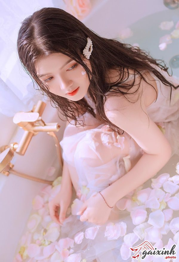 ảnh gái xinh tóc dài