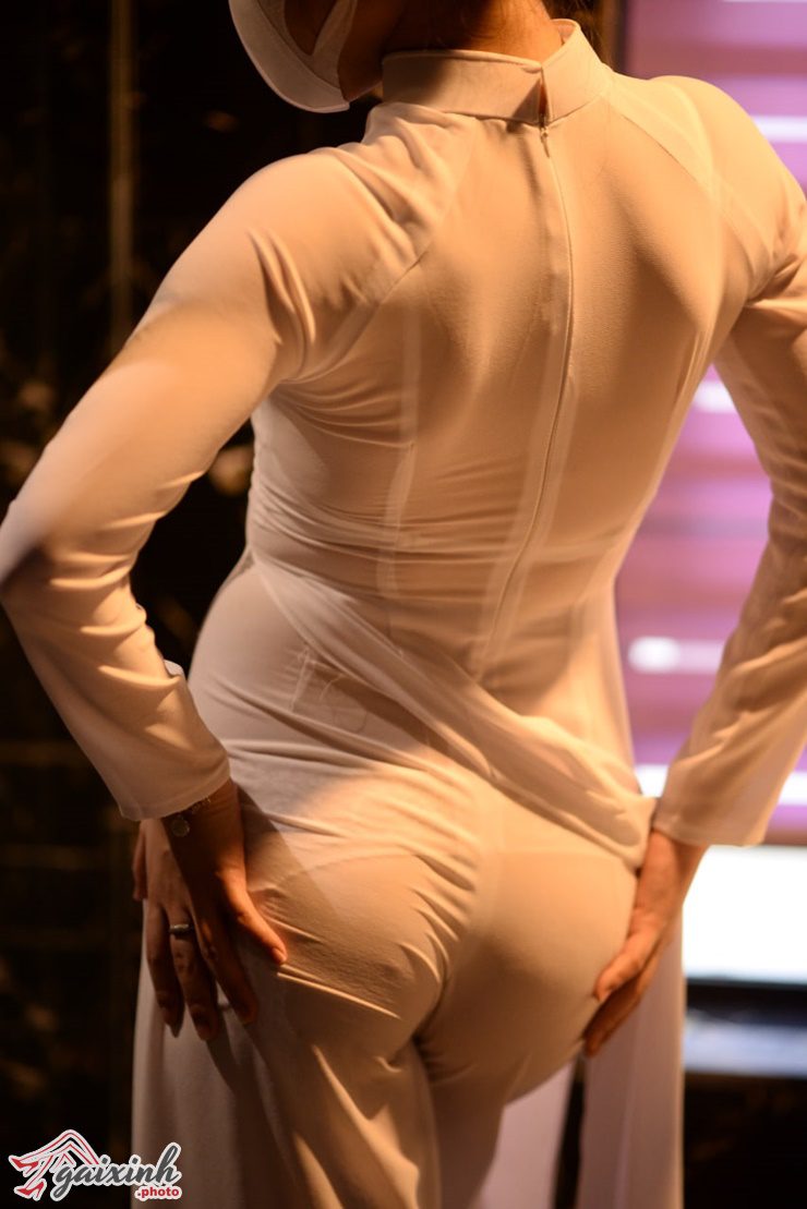 Áo Dài Siêu Mỏng nữ sinh với áo dài siêu mỏng