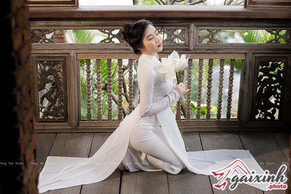 Áo Dài Trắng Mỏng Tang áo dài trắng mỏng lộ nội y