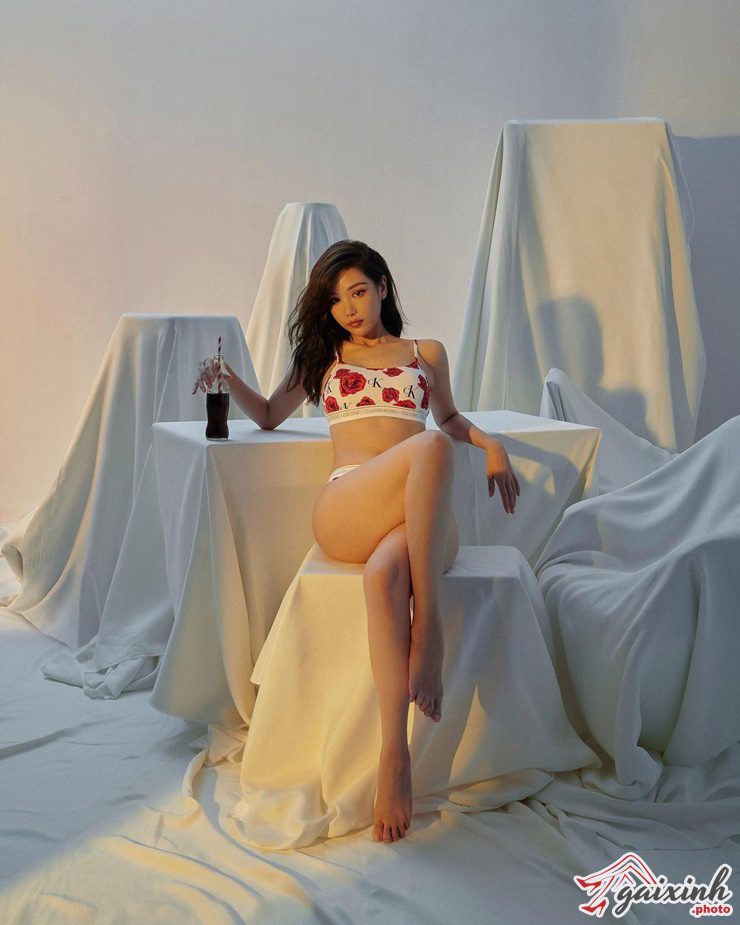 Ảnh Min Sexy ca sĩ min sinh năm mấy