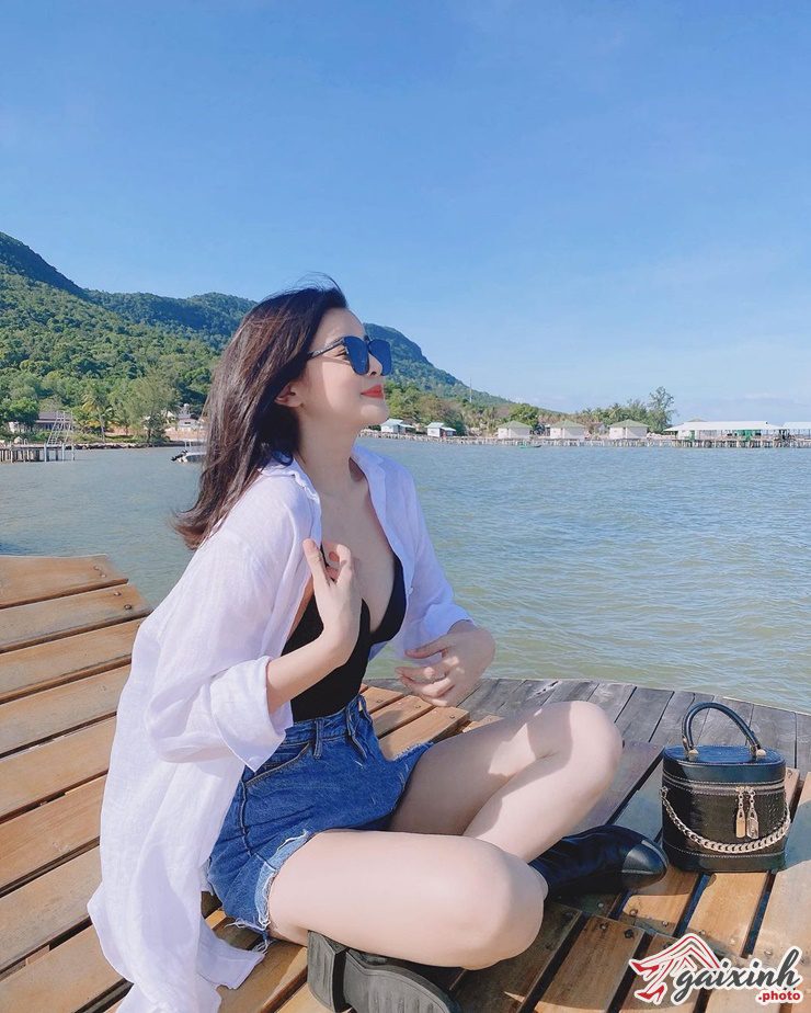 Ảnh Cao Thái Hà cao thái hà lộ núm