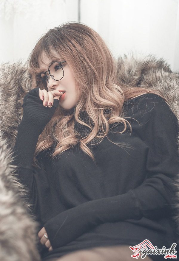 Ảnh Gái Xinh Đeo Mắt Kính con gái đeo kính