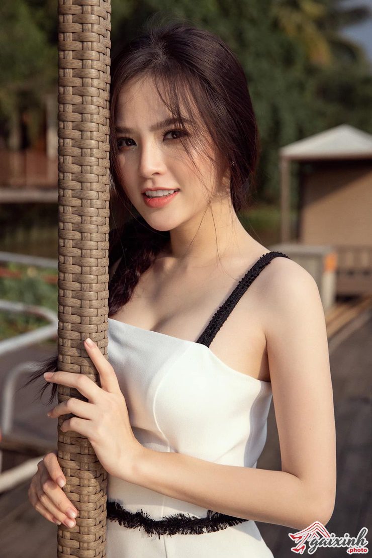 Gái Mặc Áo 2 Dây con gai mac ao 2 day 07