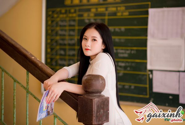 Người Con Gái Đẹp Mặc Chiếc Áo Dài cô gái mặc áo dài đẹp nhất