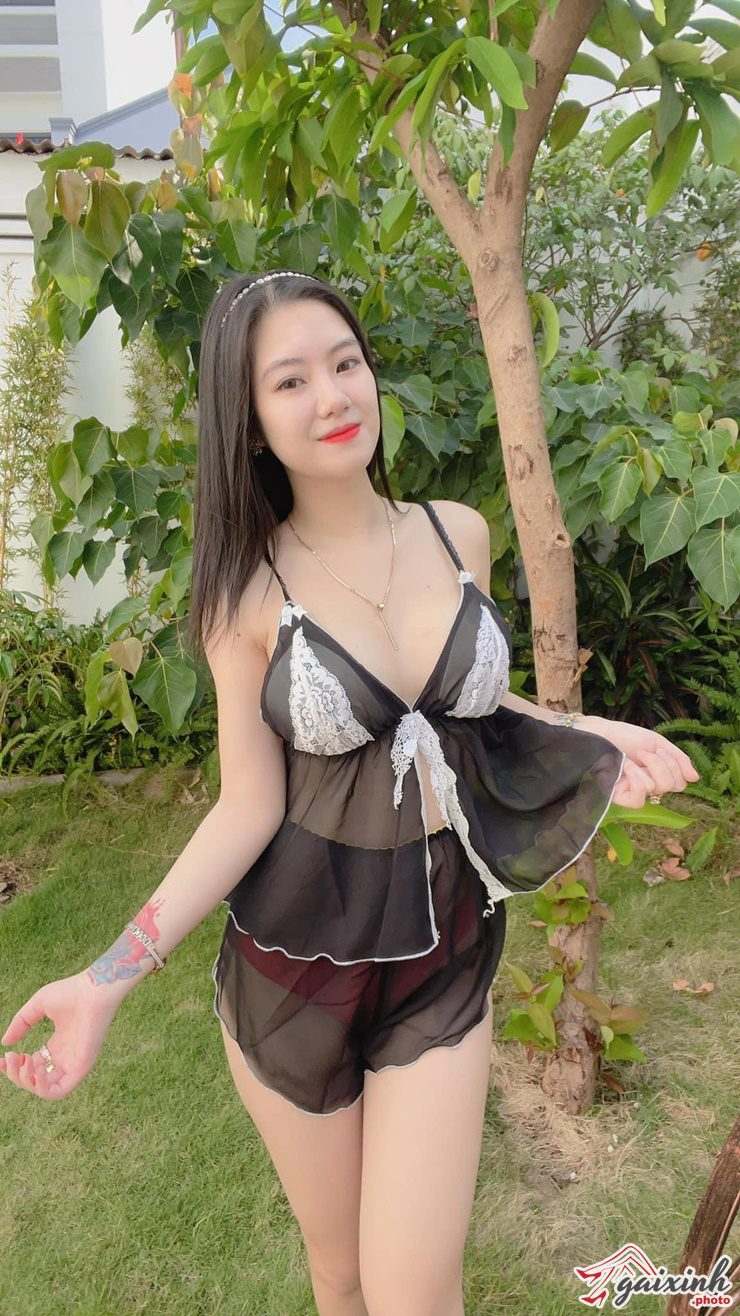 Gái Mặc Áo 2 Dây gai mac ao 2 day 23