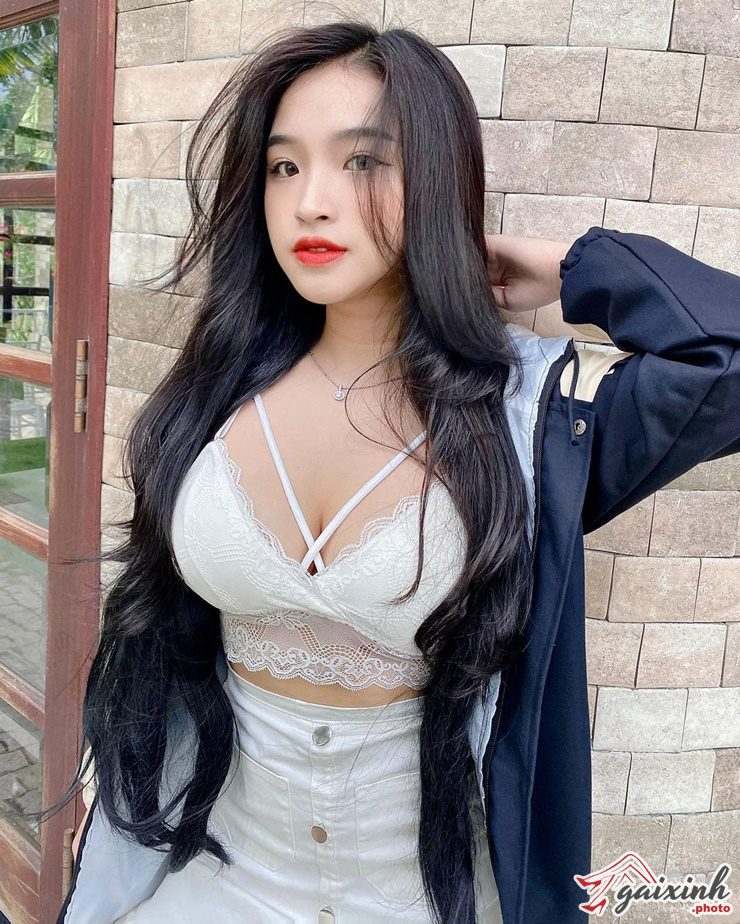 10X Khoa Thân gái xinh khoe vú