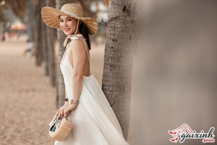 Gái Mặc Áo 2 Dây gai xinh mac ao 2 day 17