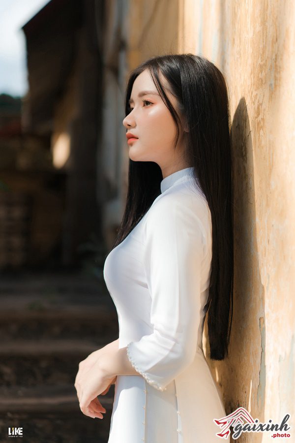 Người Con Gái Đẹp Mặc Chiếc Áo Dài gái xinh mặc áo dài