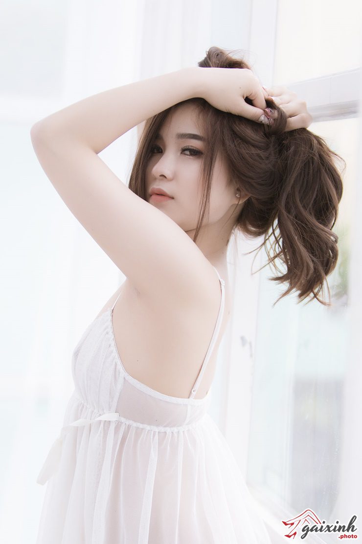 Gái Đẹp Vn gai xinh mac do ngu