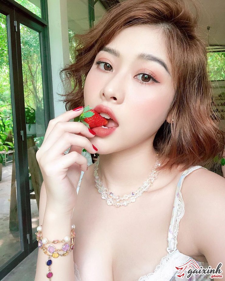 gái xinh tóc ngắn