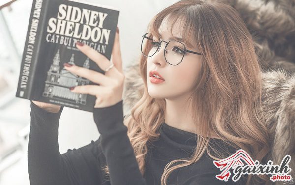 Ảnh Gái Xinh Đeo Mắt Kính hình ảnh gái xinh đeo mắt kính
