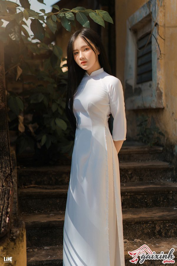 Người Con Gái Đẹp Mặc Chiếc Áo Dài hình ảnh cô gái mặc áo dài đẹp