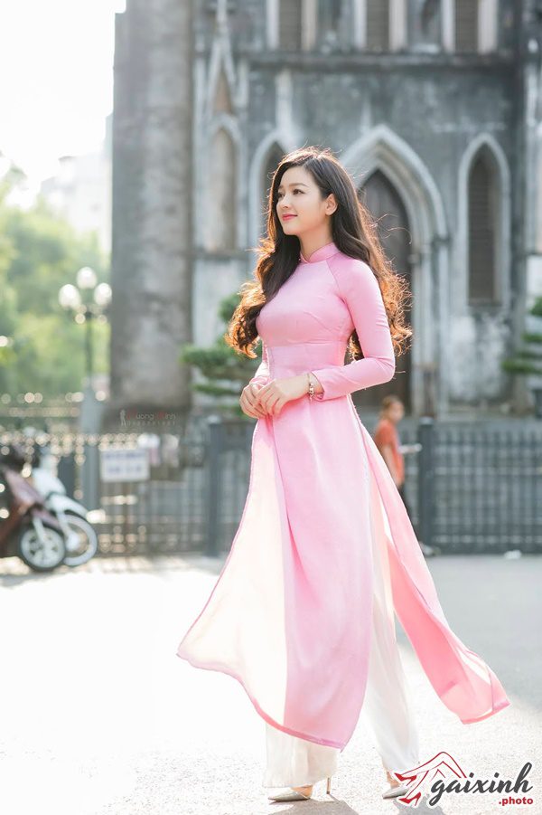 hinh hot girl mac bikini