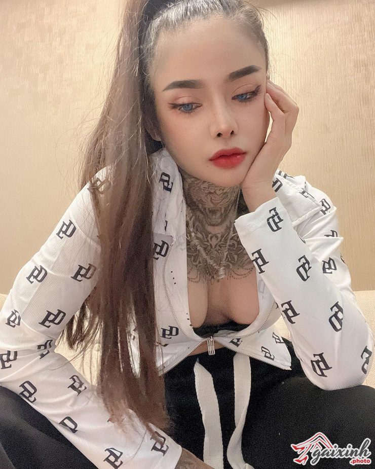 hinh xam co gai nhat