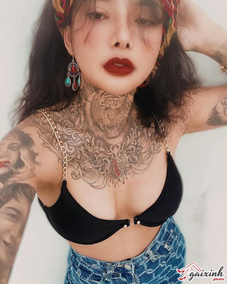 hình xăm tom và jerry