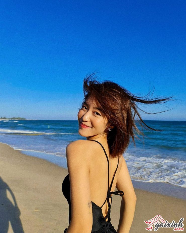 Anh Cua Kha Ngan khả ngân mặc bikini