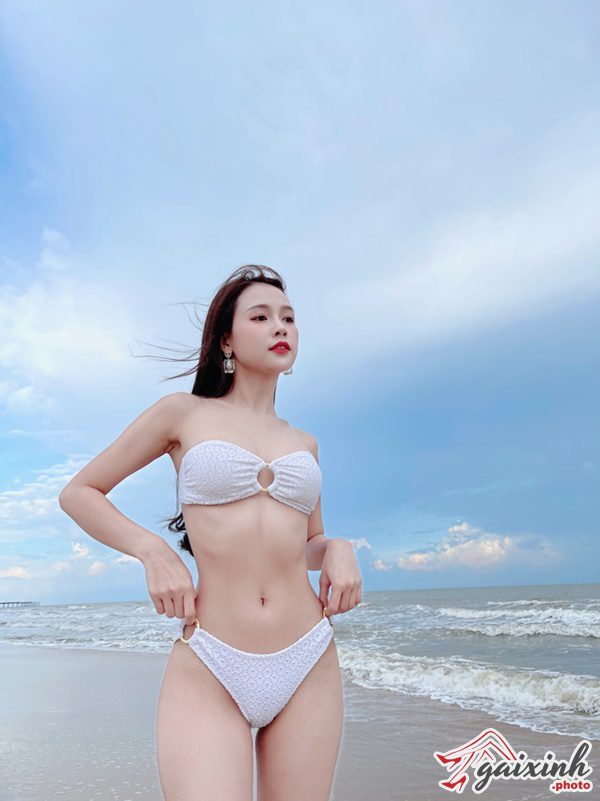 Ảnh Bikini Biển Đẹp mc sam
