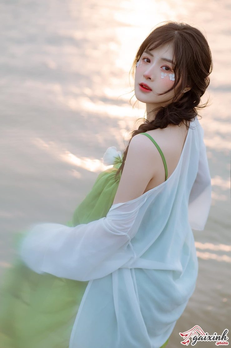 Vú Quỳnh Alee ngoại hình quỳnh alee