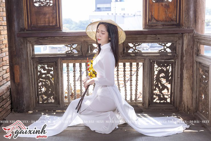 Người Mẫu Áo Dài Siêu Mỏng người mẫu áo dài trắng siêu mỏng gợi cảm