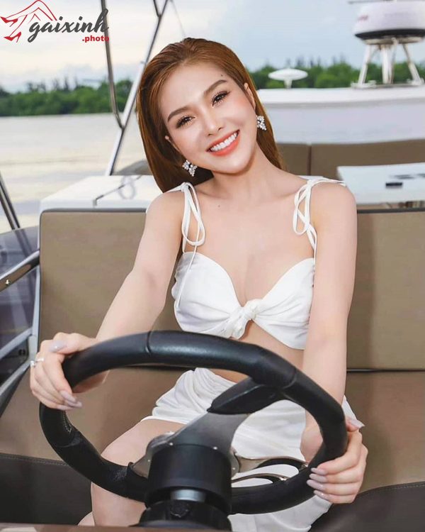 Ngoc Ny Saki ny saki bikini