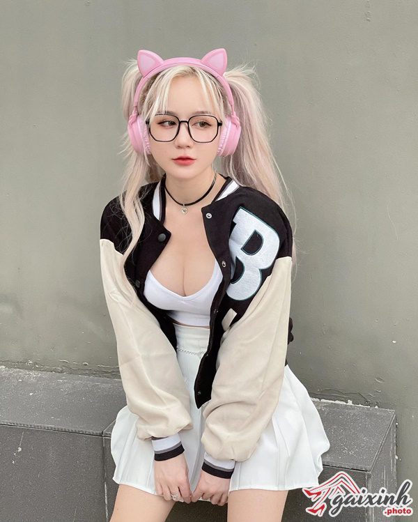 Hình Ảnh Gái Xinh Sexy phan hoang thien thy 03