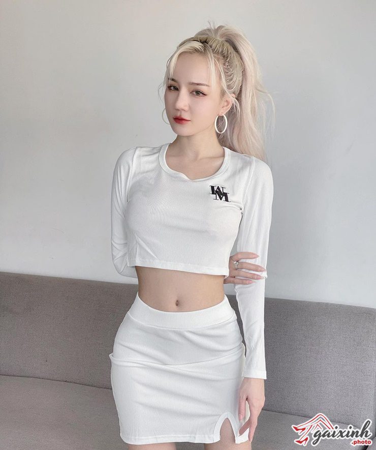 phan hoang thien thy 07