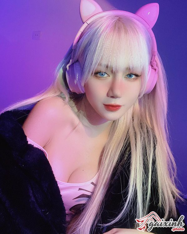 Hình Ảnh Gái Xinh Sexy phan hoang thien thy 10