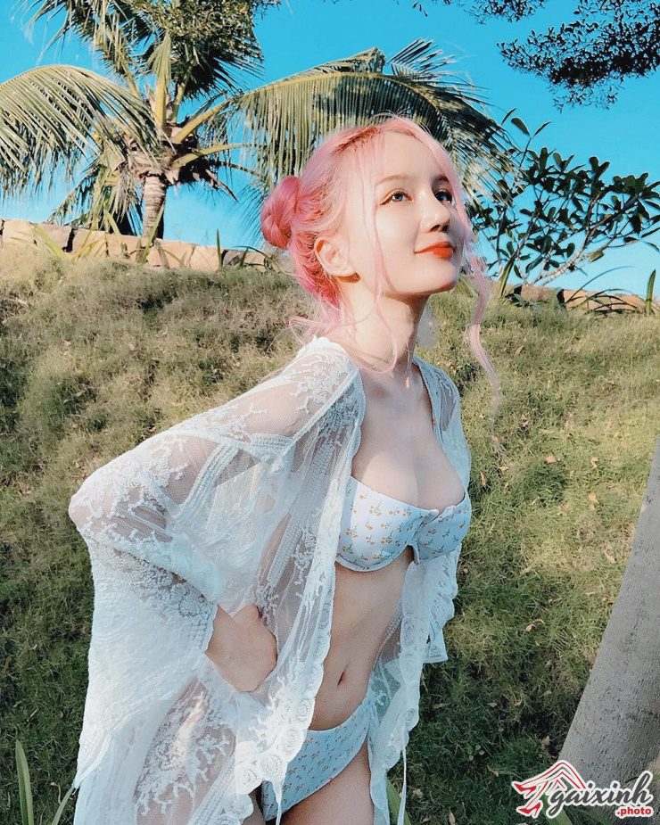 phan hoang thien thy 18