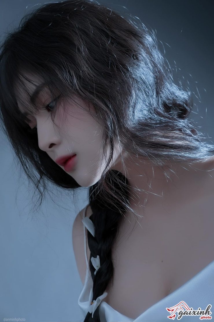 Vú Quỳnh Alee quỳnh alee khoe vú