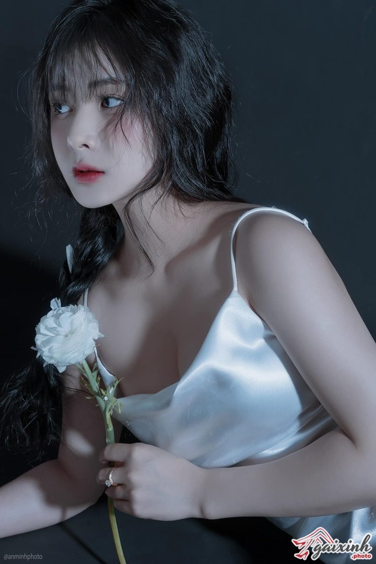 Vú Quỳnh Alee quỳnh alee mặc bikini