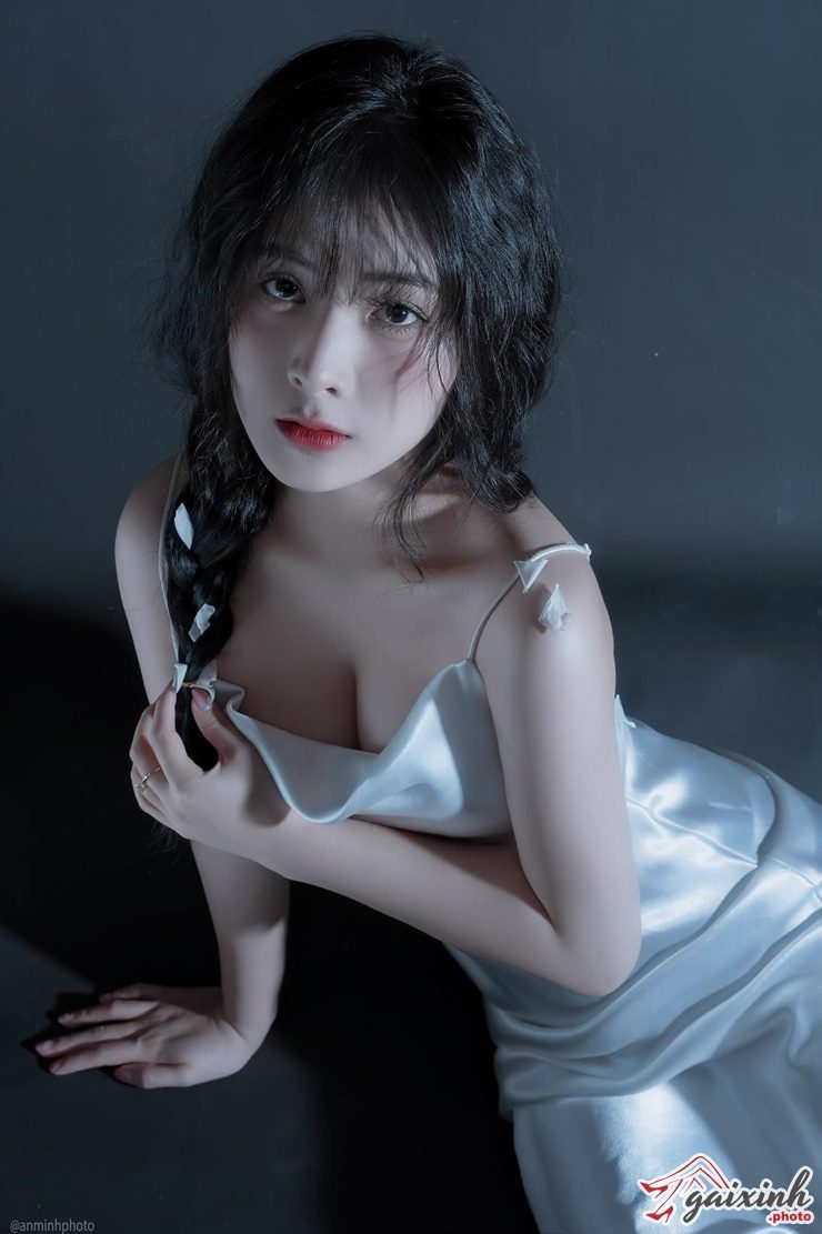 Vú Quỳnh Alee quỳnh alee mặc đồ bơi