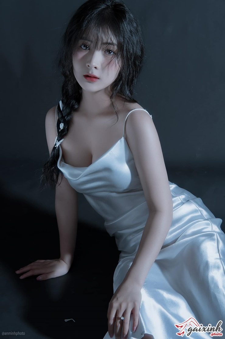 Vú Quỳnh Alee quỳnh alee ngực