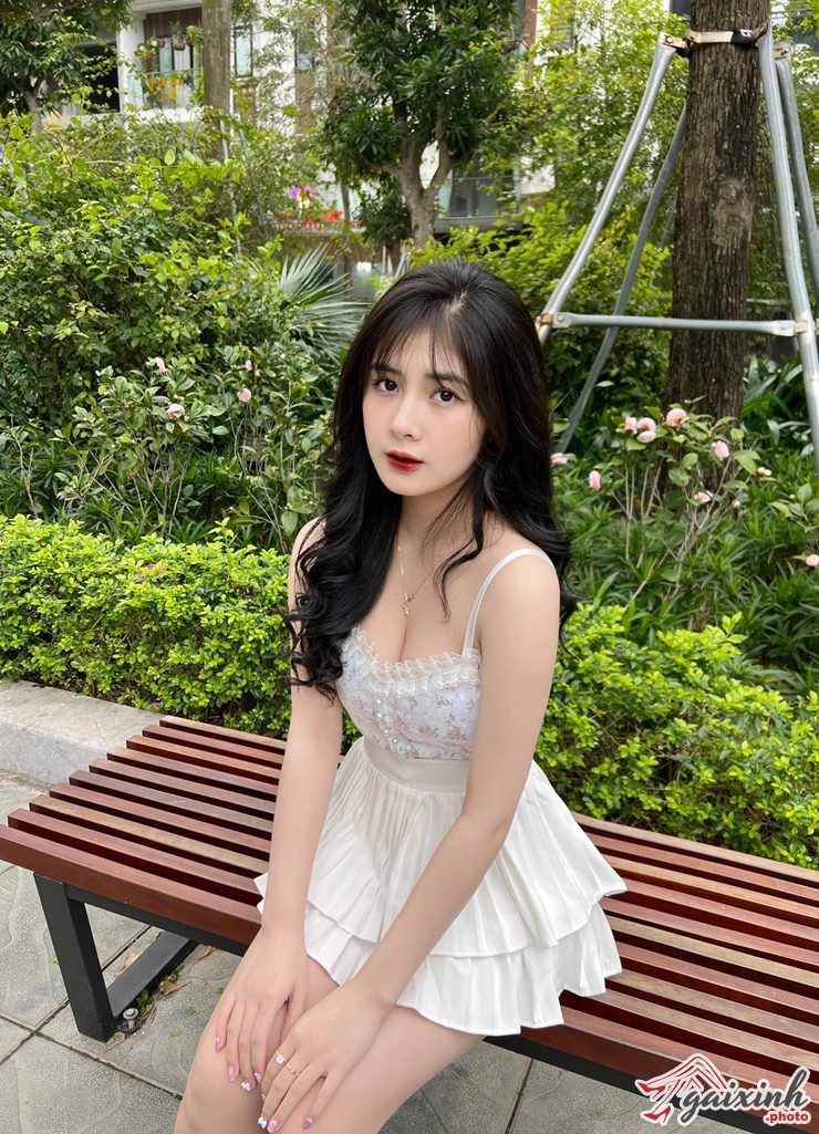 Vú Quỳnh Alee quỳnh alee số đo 3 vòng