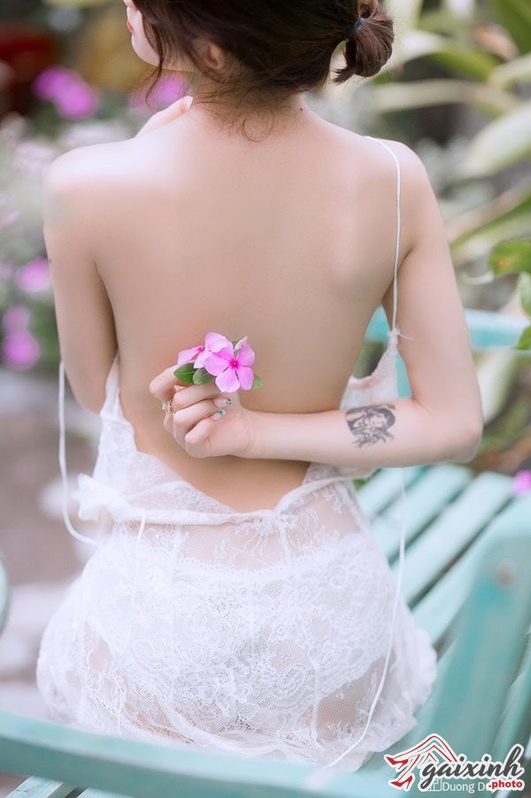 Ảnh Body Nữ Đẹp Chất Che Mặt tóc ngắn xinh