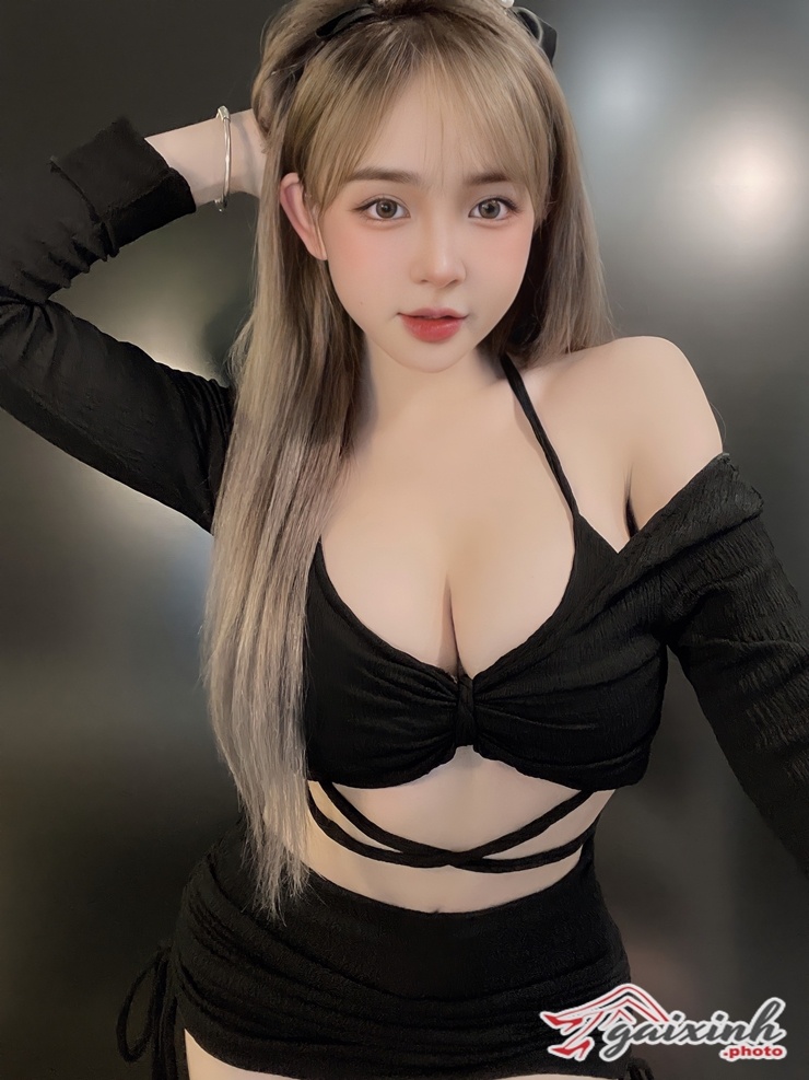 tran huyen chau sinh nam bao nhieu