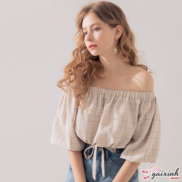 Gái Xinh Mặc Áo Trễ Vai girl xinh vai rộng mặt áo trể vai
