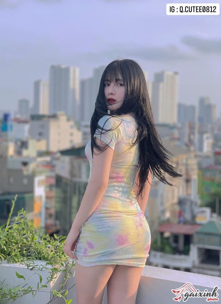 Vú Quỳnh Alee vú quỳnh alee