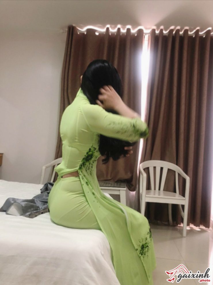 tu quyen ao dai1