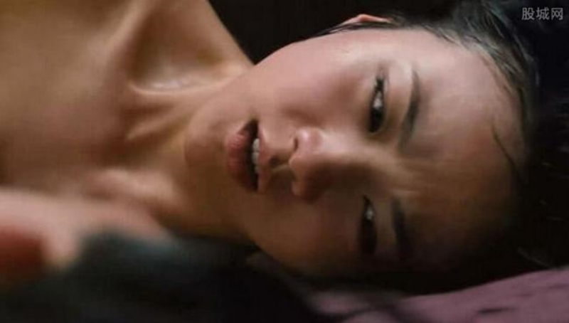 Cảnh nóng phim Sắc Giới giống thật 100%? 