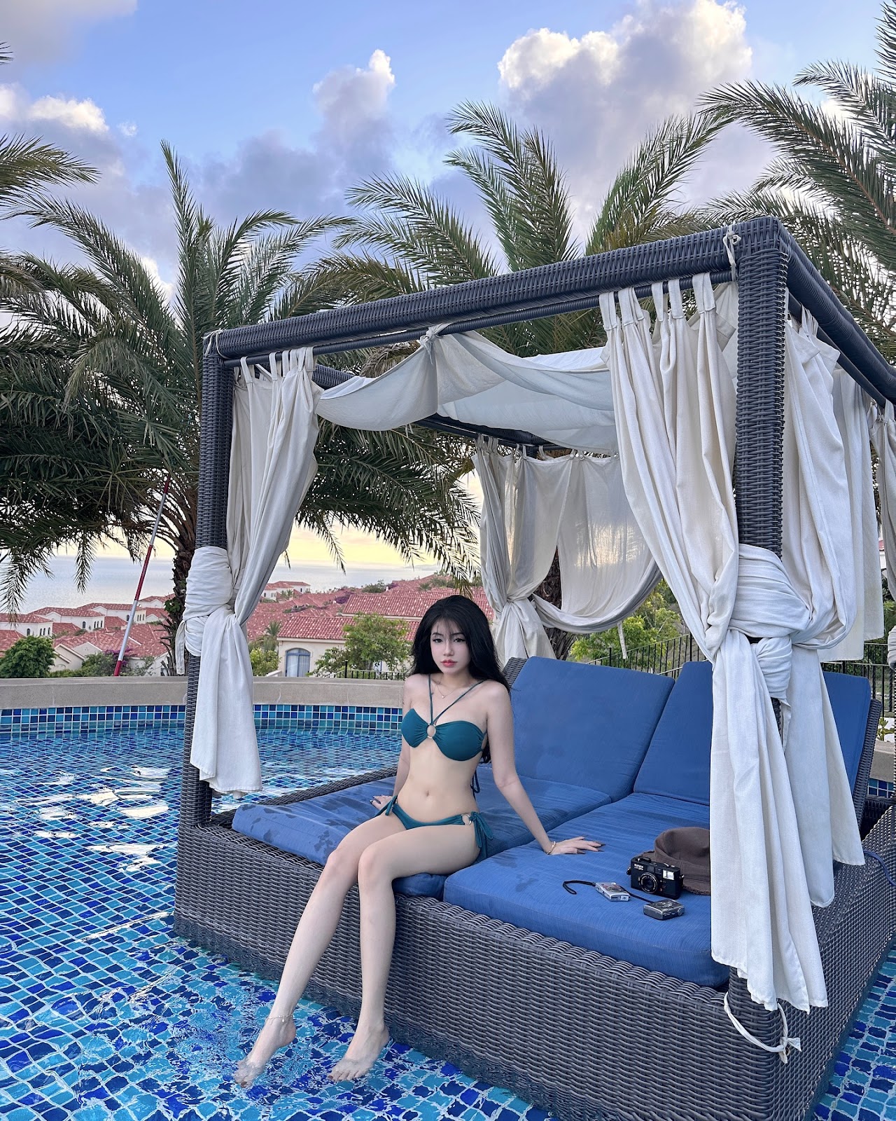 Hot-Girl-Tran-Duong-My-Phung-La-Ai anh-tran-duong-my-phung-mac-bikini-khoe-voc-dang-goi-cam