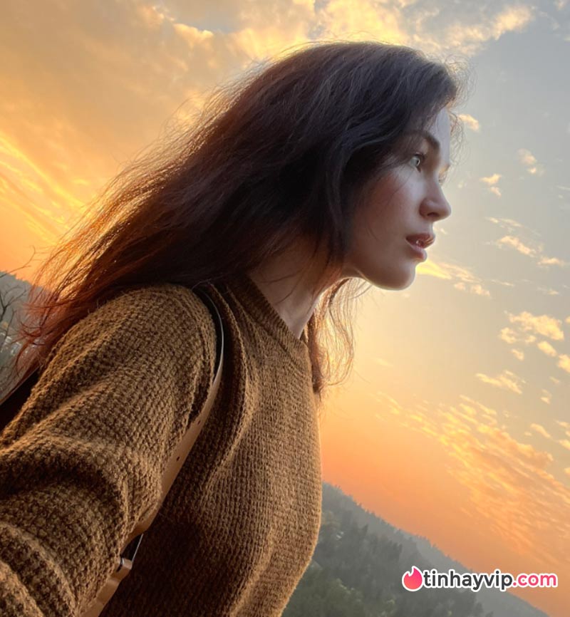 Diễn viên Pornhub GenZ Evelyn Claire